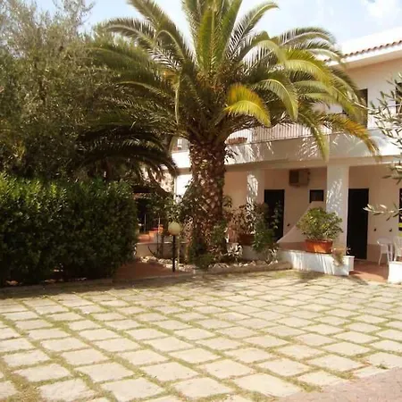 Alba Ξενοδοχείο με διαμερίσματα 4*